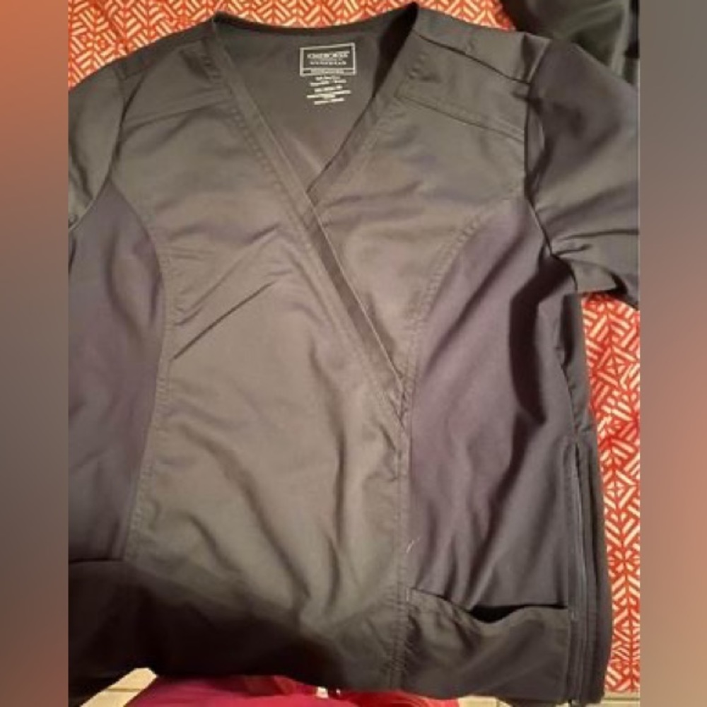 Cherokee maternity scrub top, grey, size XS